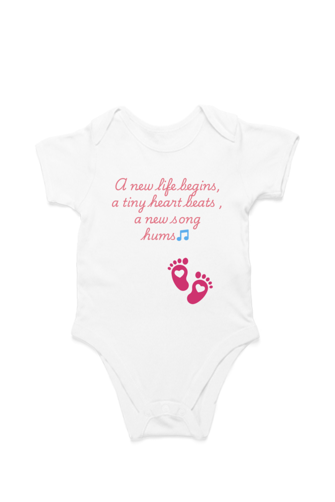 Ultra-soft "A New Life Begins" Baby Onesie 🌟👶 featuring a heartwarming quote and adorable pink footprints.